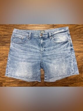 SOHO New York & Company Mid Rise Shorts Size 4